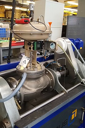 Ventiltestbank mit 3241 SAMSON Regelventil