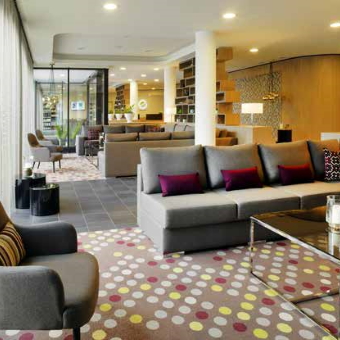 Foto der Lobby des Element Hotels in Frankfurt